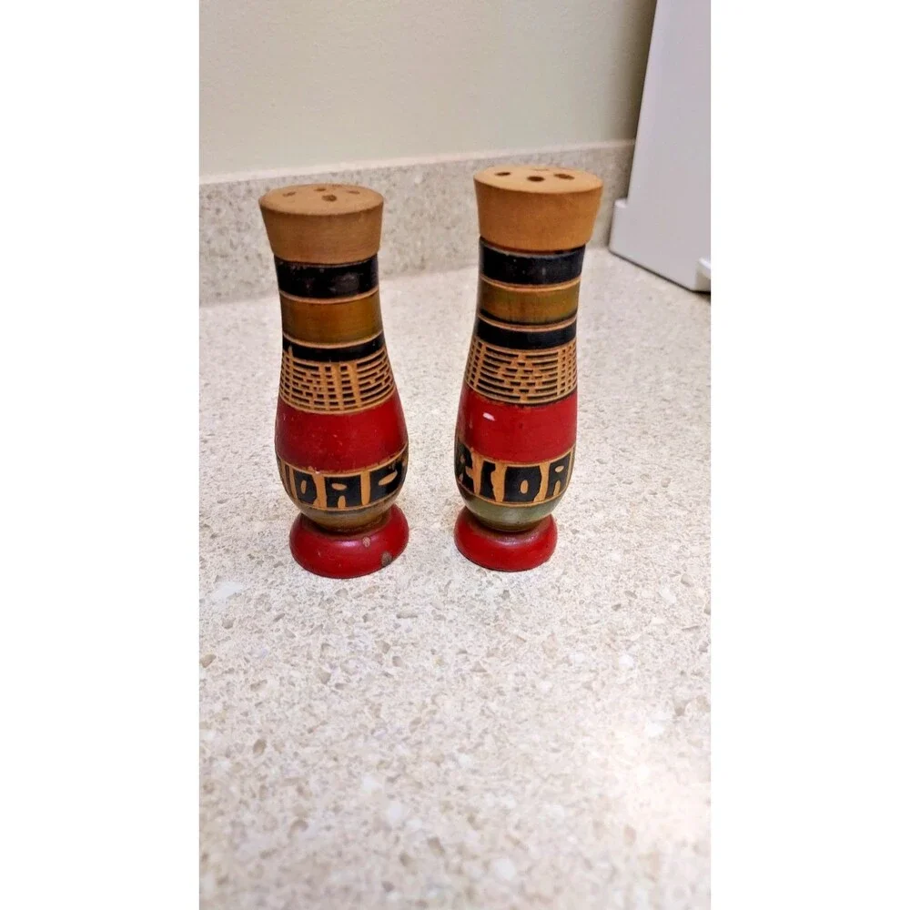 Florida Wood Vintage Salt and Pepper Shakers Hand Painted MCM Souvenir Mexico 3